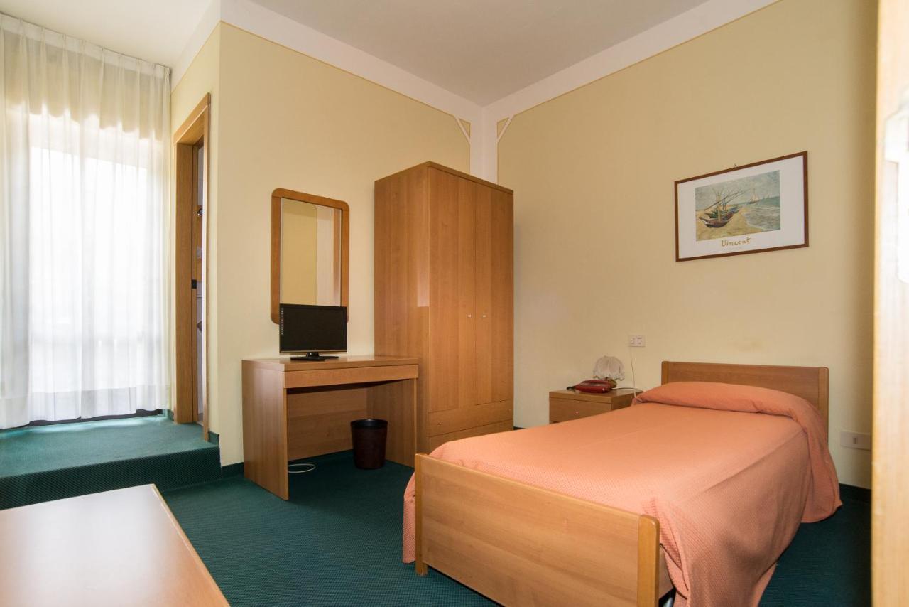 Hotel Tre Castelli Gallicano ภายนอก รูปภาพ