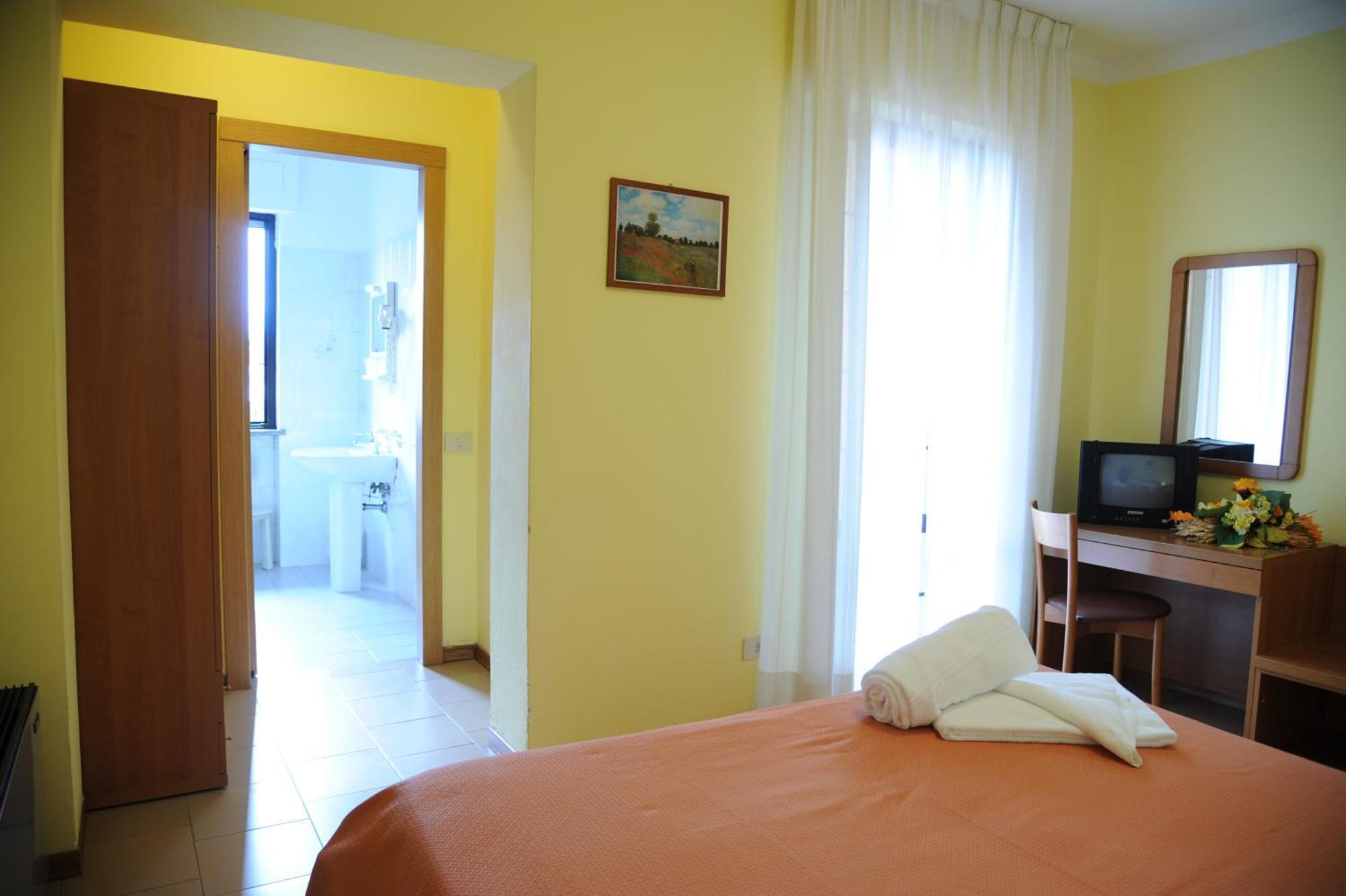 Hotel Tre Castelli Gallicano ภายนอก รูปภาพ